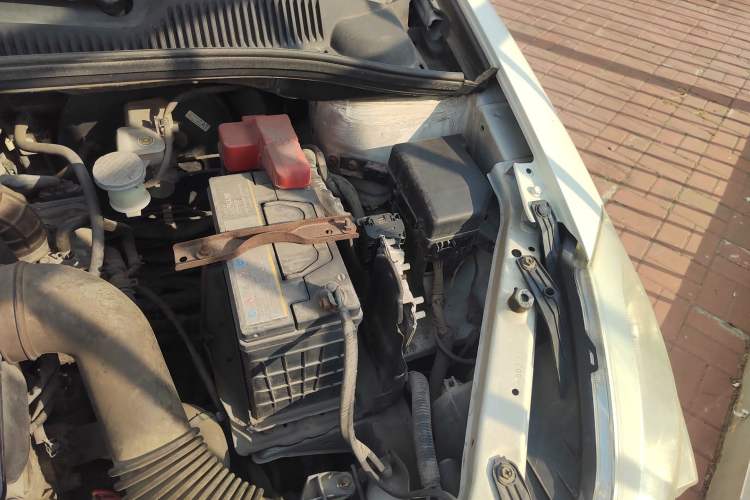 Used Suzuki SX4 2013 1.6L Automatic CoolRide Model Engine Bay Left