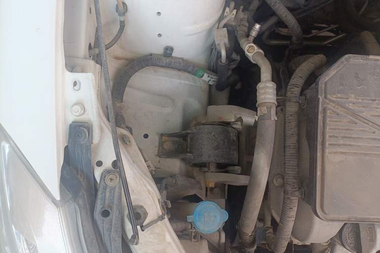 Used Suzuki SX4 2013 1.6L Automatic CoolRide Model Engine Bay Right