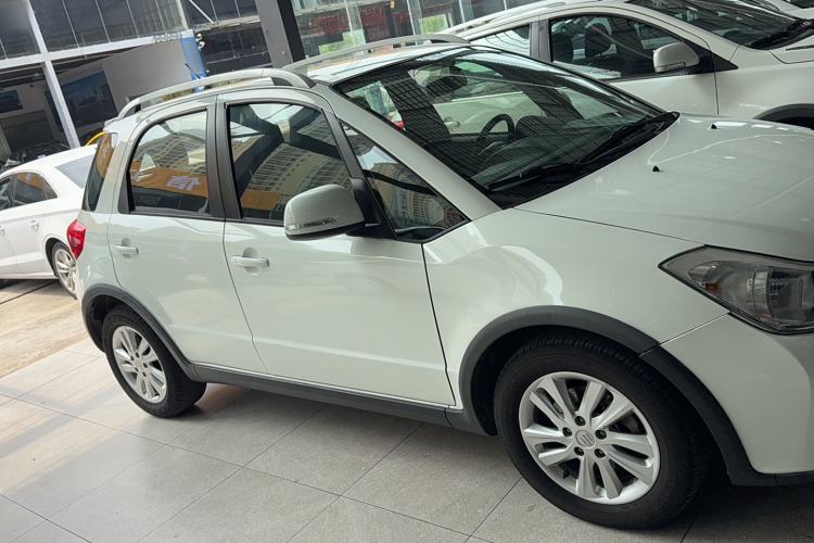 Used Suzuki SX4 2013 1.6L Automatic CoolRide Model Exterior 2
