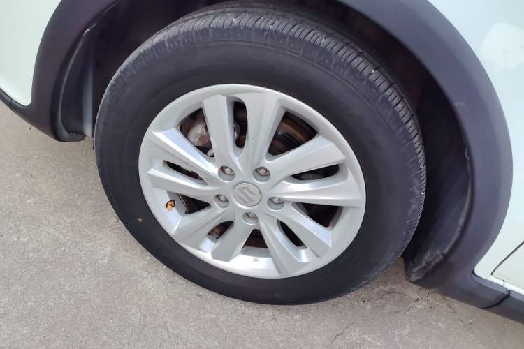 Used Suzuki SX4 2013 1.6L Manual CoolRide Model Exterior 2