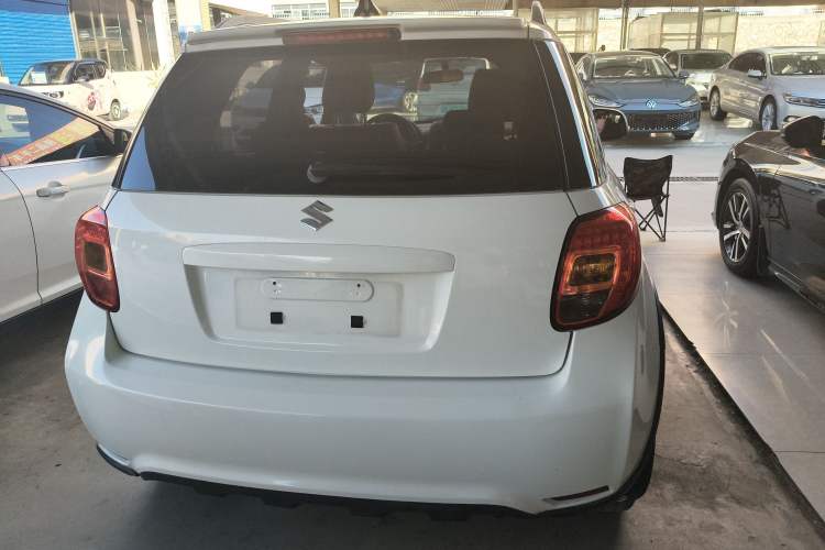 Used Suzuki SX4 2013 1.6L Manual CoolRide Model Exterior 3