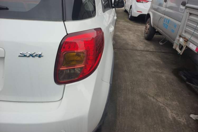 Used Suzuki SX4 2013 1.6L Automatic CoolRide Model Exterior 3