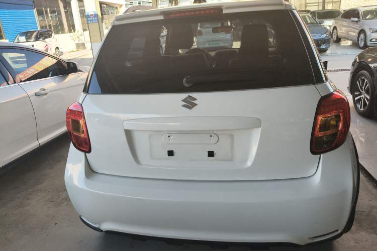 Used Suzuki SX4 2013 1.6L Manual CoolRide Model Exterior 4