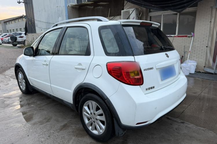 Used Suzuki SX4 2013 1.6L Automatic CoolRide Model Exterior 4
