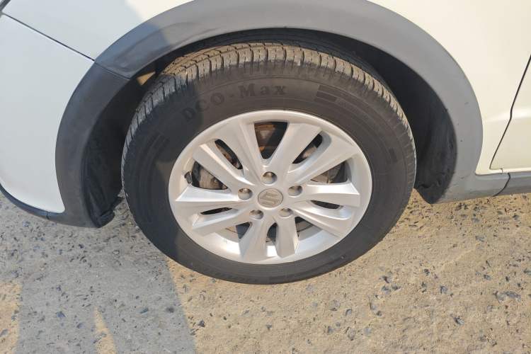 Used Suzuki SX4 2013 1.6L Automatic CoolRide Model Exterior 4
