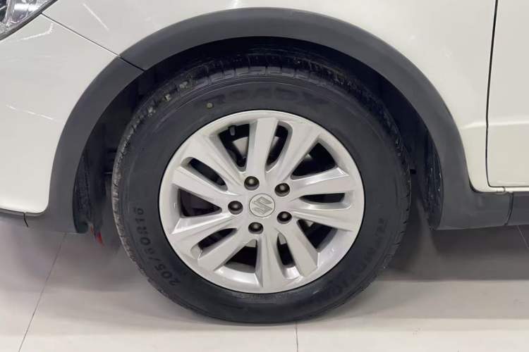 Used Suzuki SX4 2013 1.6L Manual CoolRide Model Exterior 7