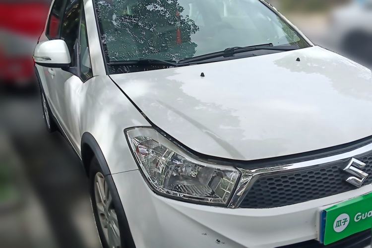 Used Suzuki SX4 2013 1.6L Automatic CoolRide Model Front Right 45 Deg