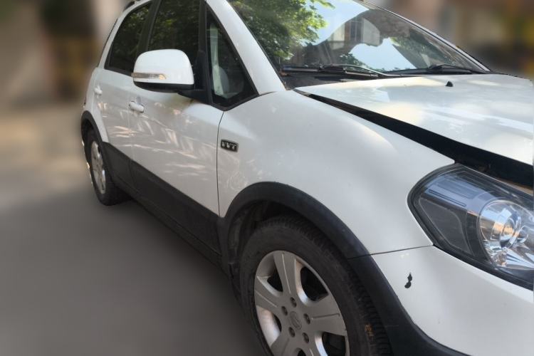 Used Suzuki SX4 2013 Koleos 1.6L Automatic 20th Anniversary 3G Smart Edition Front Right 45 Deg