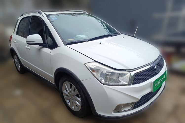 Used Suzuki SX4 2013 1.6L Manual CoolRide Model Front Right 45 Deg