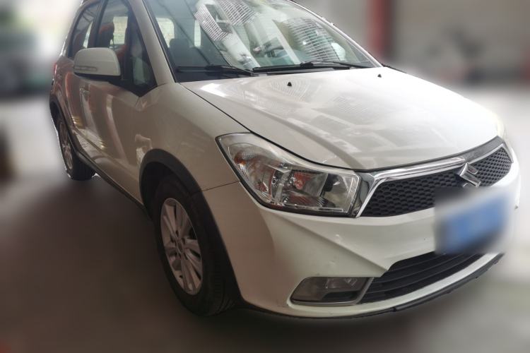 Used Suzuki SX4 2013 1.6L Manual CoolRide Model Front Right 45 Deg