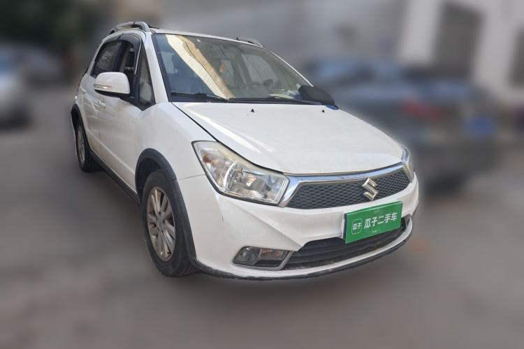 Used Suzuki SX4 2013 1.6L Manual CoolRide Model Front Right 45 Deg