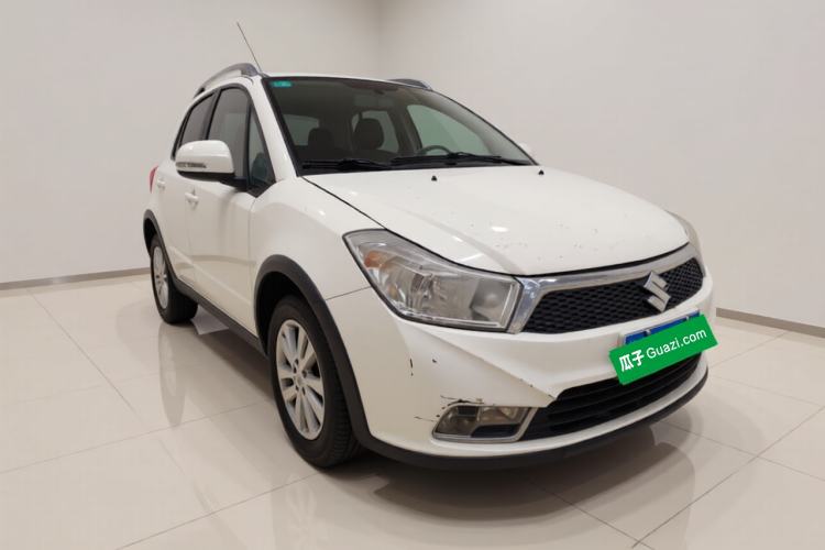 Used Suzuki SX4 2013 1.6L Manual CoolRide Model Front Right 45 Deg