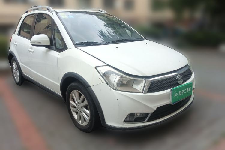 Used Suzuki SX4 2013 1.6L Manual CoolRide Model Front Right 45 Deg