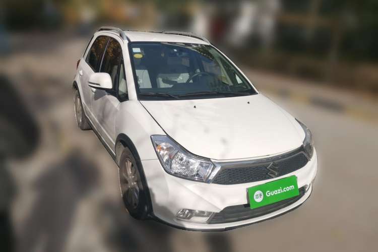 Used Suzuki SX4 2013 1.6L Automatic CoolRide Model Front Right 45 Deg