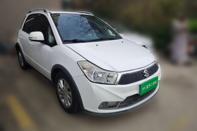 Used Suzuki SX4 2013 1.6L Automatic CoolRide Model Front Right 45 Deg