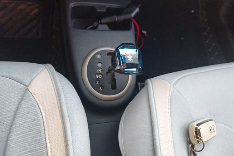 Used Suzuki SX4 2013 1.6L Automatic CoolRide Model Gear Lever
