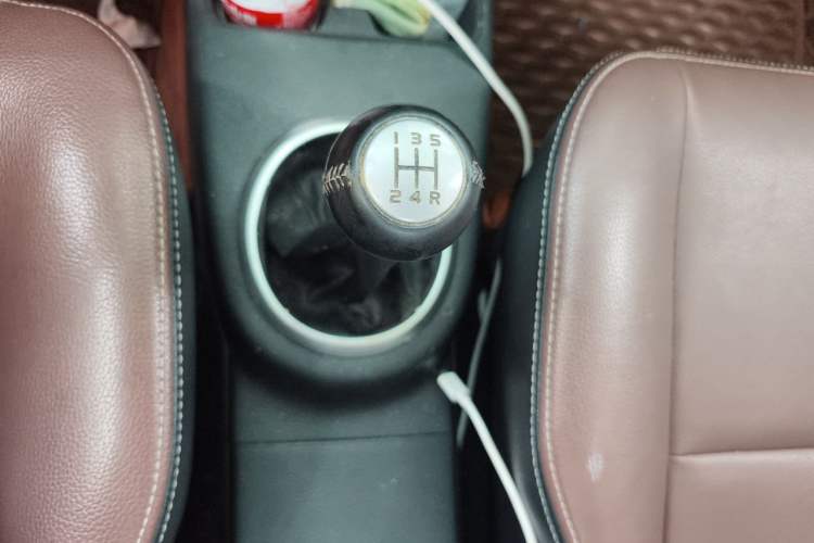 Used Suzuki SX4 2013 1.6L Manual CoolRide Model Gear Lever