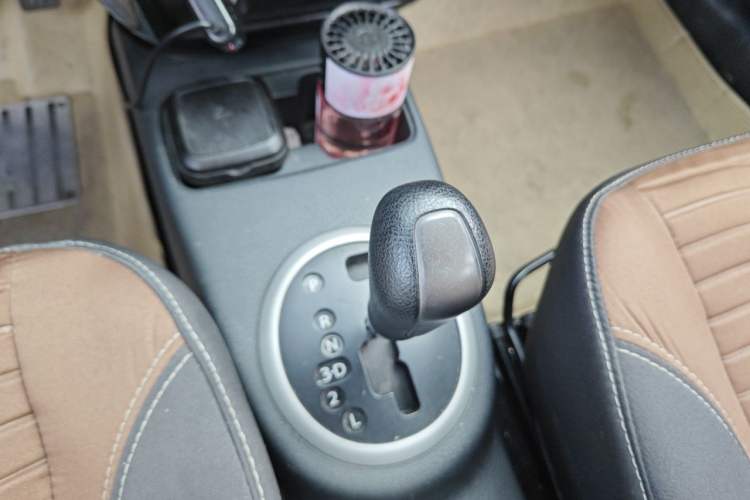 Used Suzuki SX4 2013 1.6L Automatic CoolRide Model Gear Lever