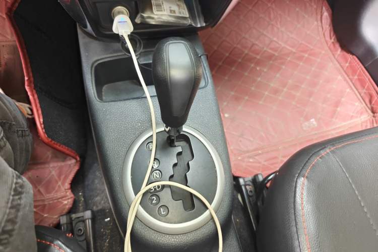 Used Suzuki SX4 2013 1.6L Automatic CoolRide Model Gear Lever