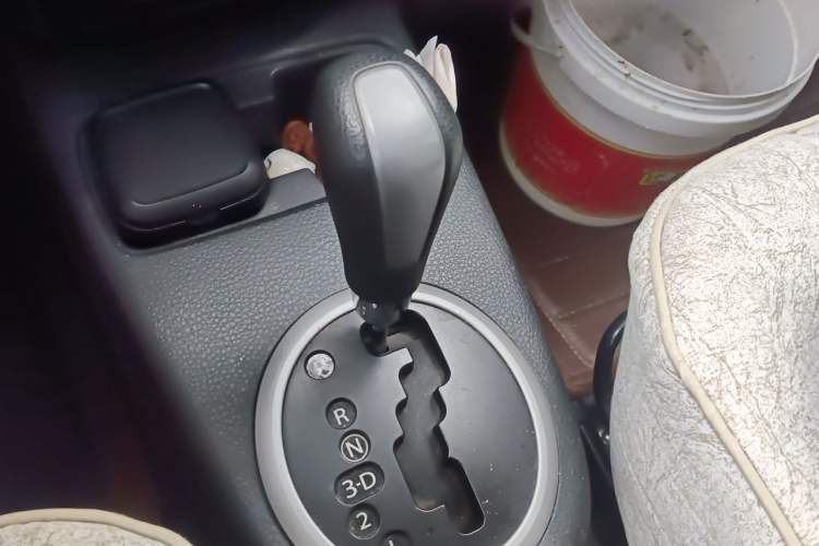 Used Suzuki SX4 2013 1.6L Automatic CoolRide Model Gear Lever