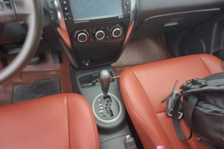 Used Suzuki SX4 2013 1.6L Automatic CoolRide Model Gear Lever