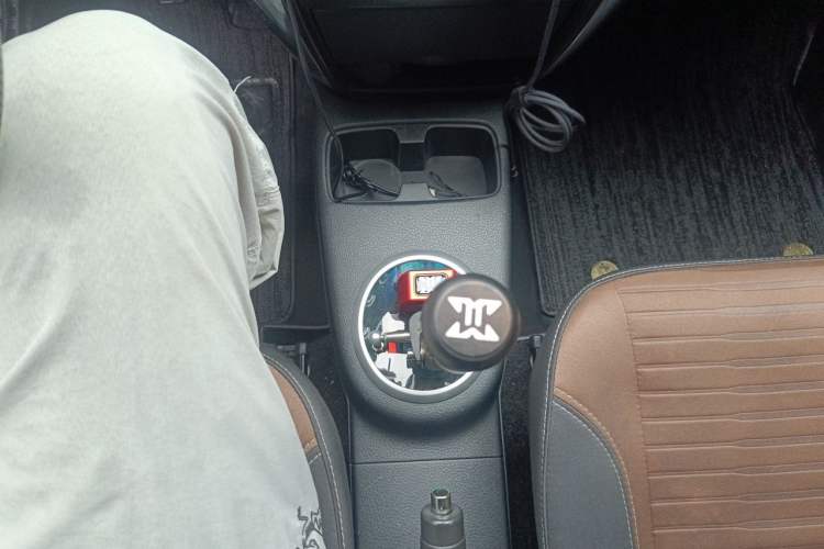Used Suzuki SX4 2013 1.6L Manual CoolRide Model Gear Lever