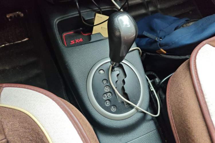 Used Suzuki SX4 2013 1.6L Automatic CoolRide Model Gear Lever