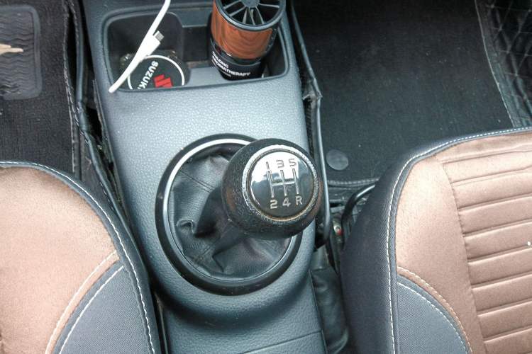 Used Suzuki SX4 2013 1.6L Manual CoolRide Model Gear Lever
