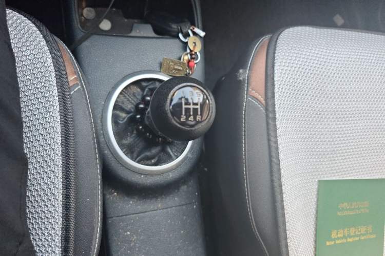 Used Suzuki SX4 2013 1.6L Manual CoolRide Model Gear Lever