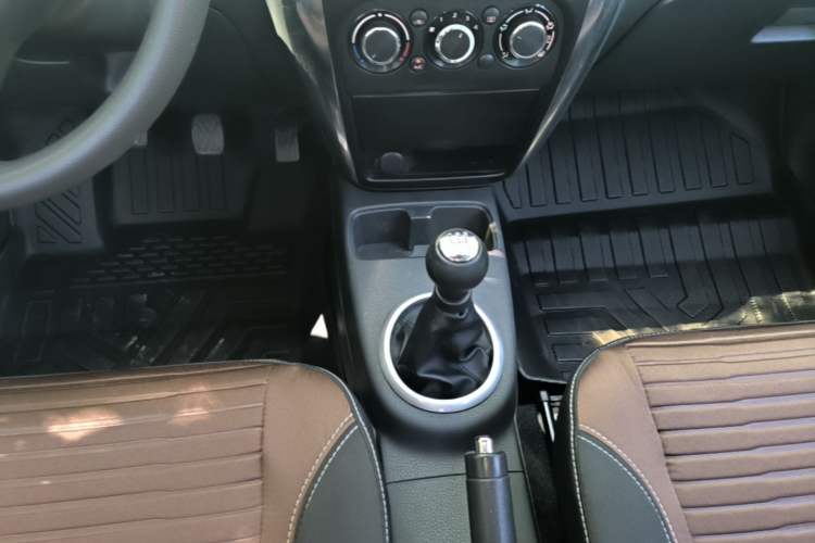 Used Suzuki SX4 2013 1.6L Manual CoolRide Model Gear Lever