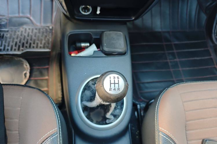 Used Suzuki SX4 2013 Koleos 1.6L Manual Sport Version Gear Lever
