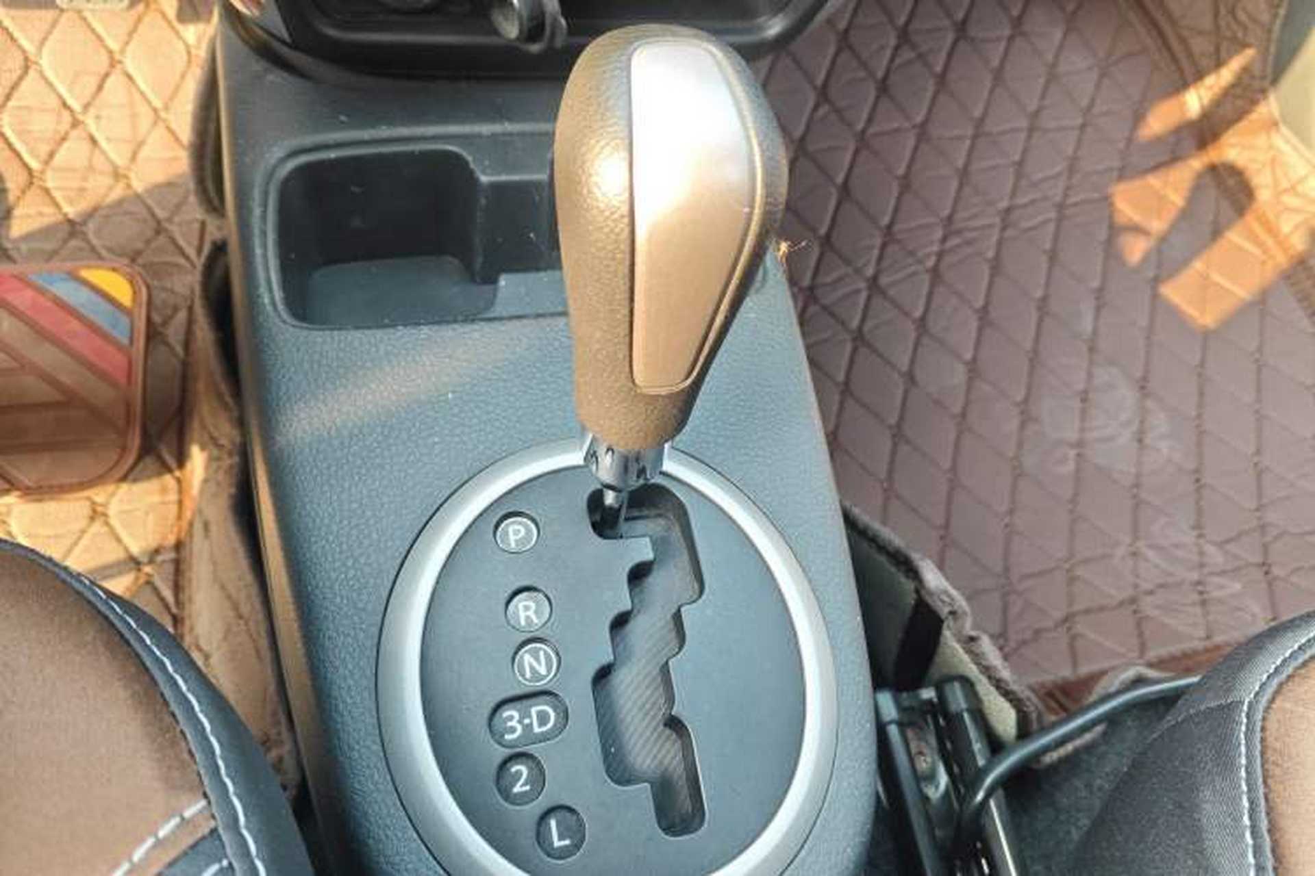 Used Suzuki SX4 2013 1.6L Automatic CoolRide Model Gear Lever