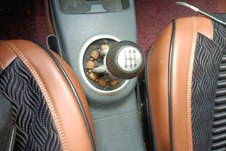 Used Suzuki SX4 2013 1.6L Manual CoolRide Model Gear Lever