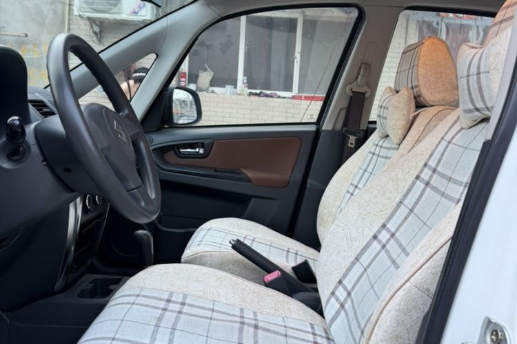 Used Suzuki SX4 2013 1.6L Automatic CoolRide Model Interior 1