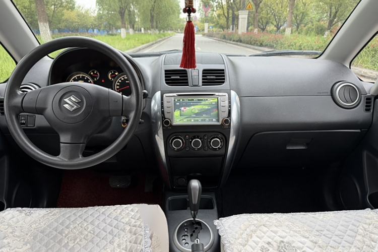 Used Suzuki SX4 2013 1.6L Automatic CoolRide Model Interior 1