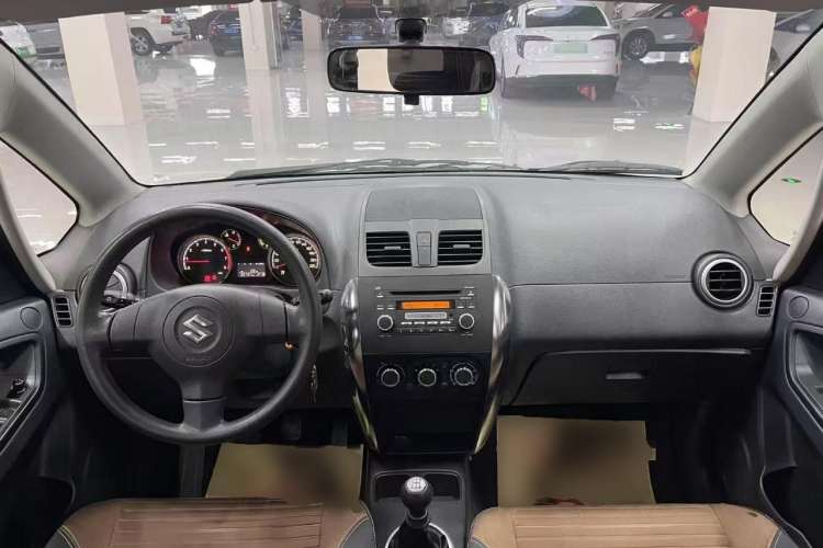 Used Suzuki SX4 2013 1.6L Manual CoolRide Model Interior 2