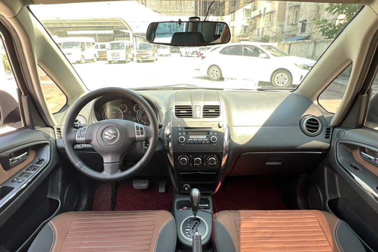 Used Suzuki SX4 2013 1.6L Automatic CoolRide Model Interior 2
