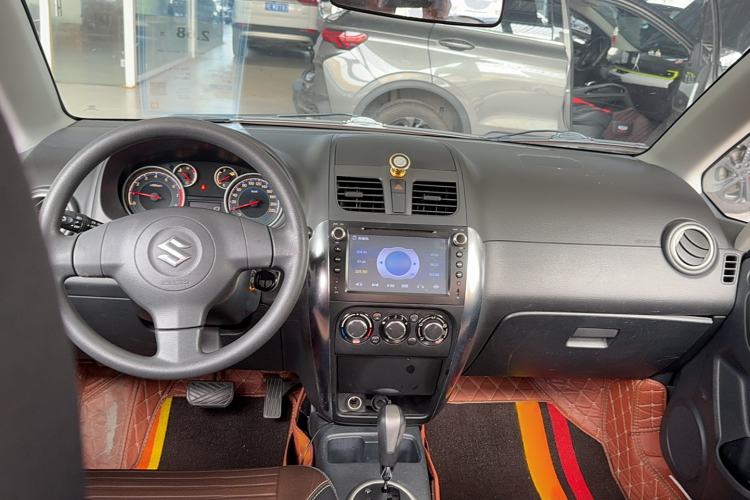 Used Suzuki SX4 2013 1.6L Automatic CoolRide Model Interior 3
