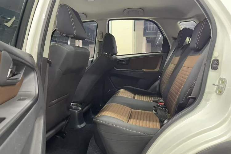 Used Suzuki SX4 2013 1.6L Manual CoolRide Model Interior 4