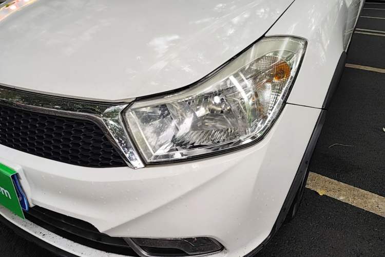 Used Suzuki SX4 2013 1.6L Manual CoolRide Model Left Front Headlight