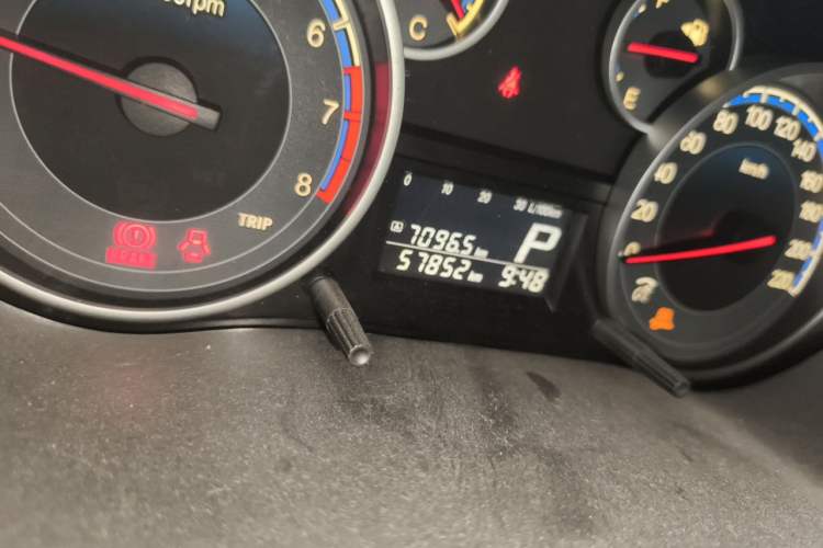 Used Suzuki SX4 2013 Koleos 1.6L Automatic 20th Anniversary 3G Smart Edition Odometer Close Up