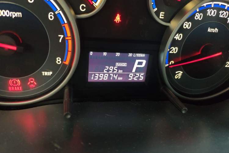 Used Suzuki SX4 2013 1.6L Automatic CoolRide Model Odometer Close Up