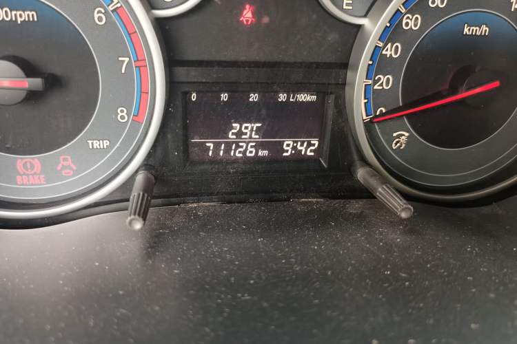 Used Suzuki SX4 2013 1.6L Manual CoolRide Model Odometer Close Up