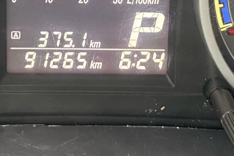Used Suzuki SX4 2013 Koleos 1.6L Automatic 20th Anniversary 3G Smart Edition Odometer Close Up
