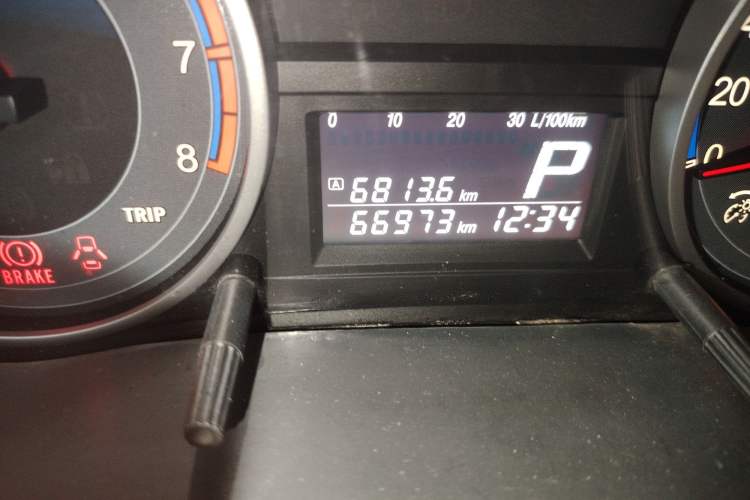 Used Suzuki SX4 2013 1.6L Automatic CoolRide Model Odometer Close Up