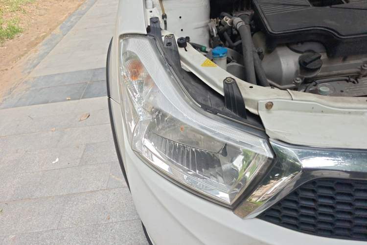 Used Suzuki SX4 2013 1.6L Automatic CoolRide Model Right Front Headlight