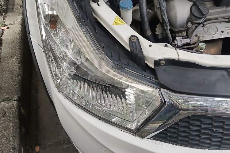 Used Suzuki SX4 2013 1.6L Automatic CoolRide Model Right Front Headlight