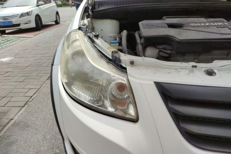 Used Suzuki SX4 2013 1.6L Automatic CoolRide Model Right Front Headlight
