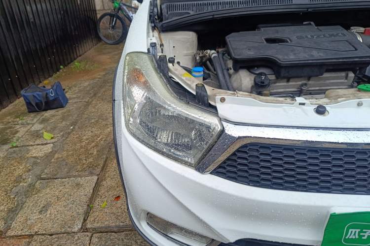 Used Suzuki SX4 2013 1.6L Manual CoolRide Model Right Front Headlight