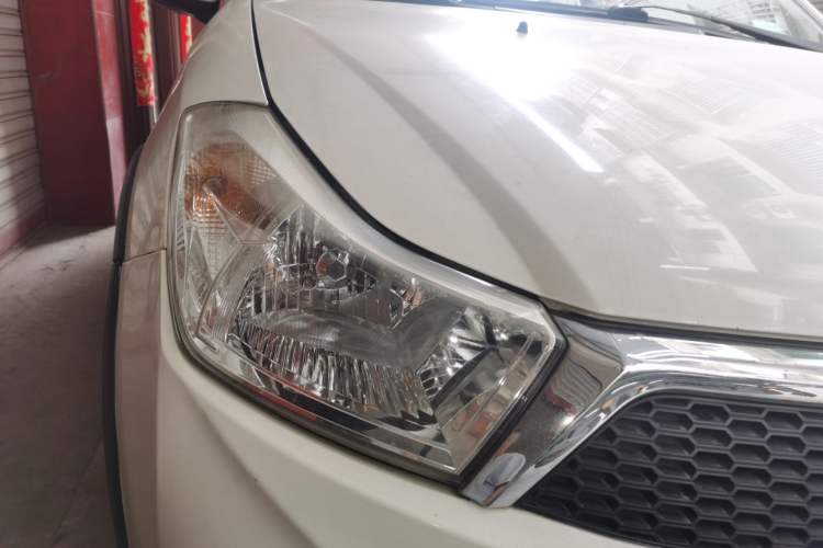 Used Suzuki SX4 2013 1.6L Manual CoolRide Model Right Front Headlight